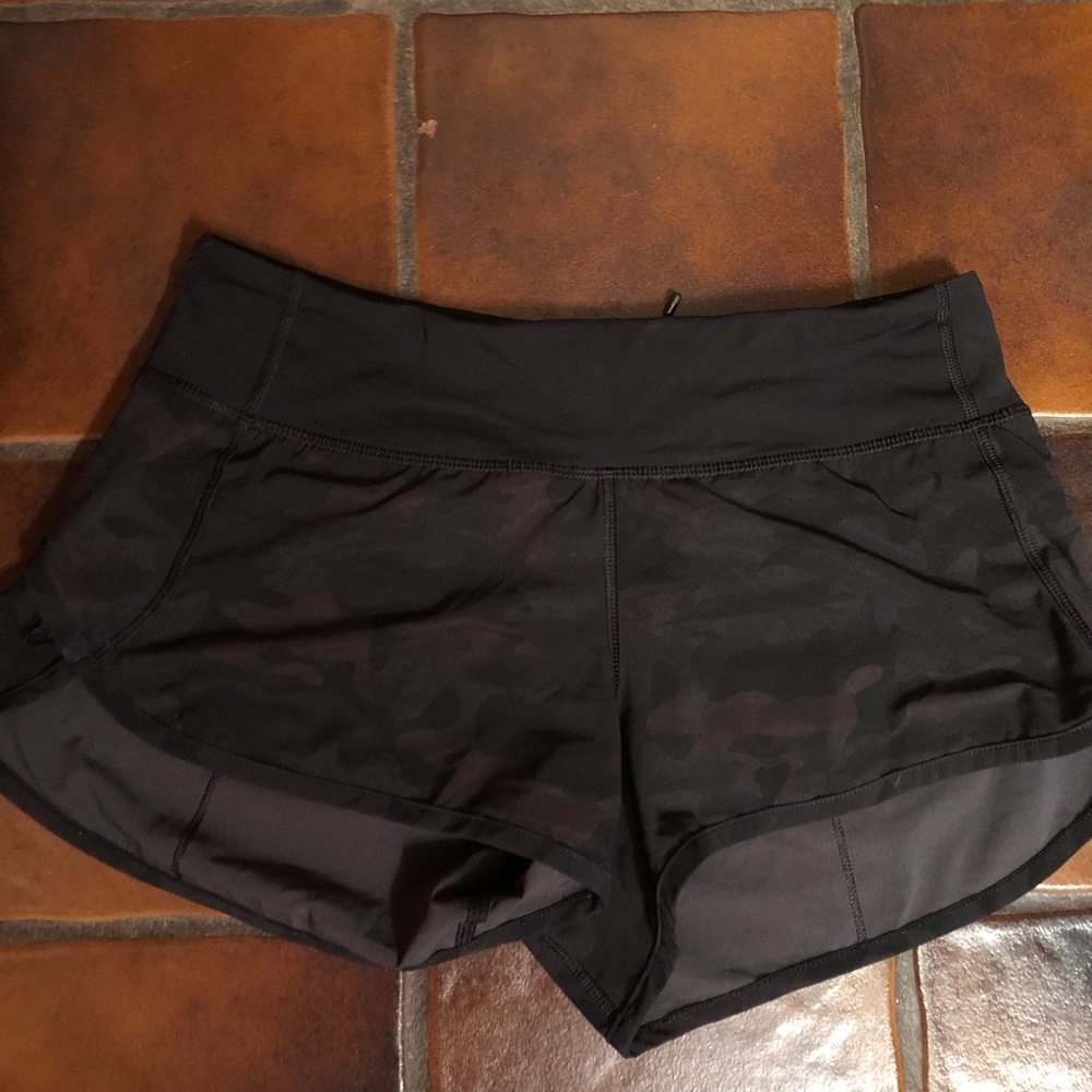 Lululemon size 4 speed shorts